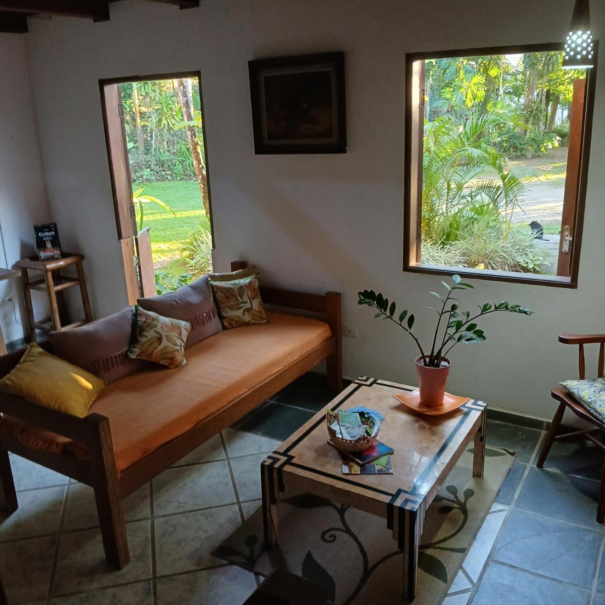 Dos Passaros Guest house