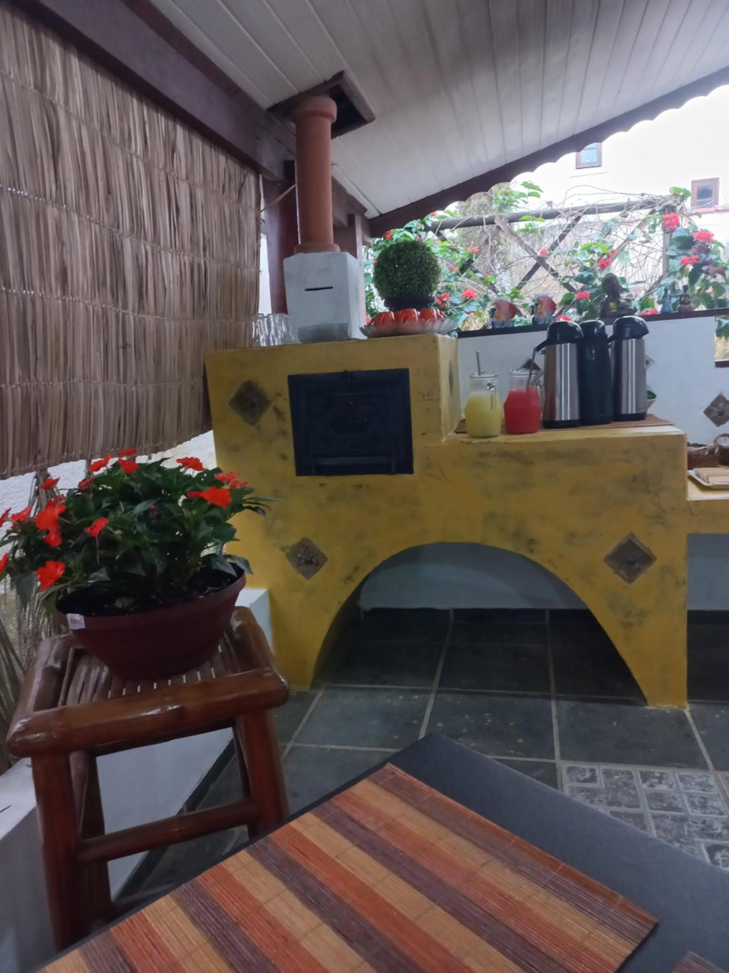 Canto Dos Pássaros Pensión *
